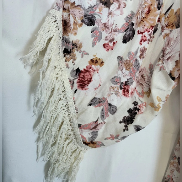 Umgee Boho White Floral Fringe Open Front Romantic Kimono Jacket‎ Size M/L - Picture 3 of 7